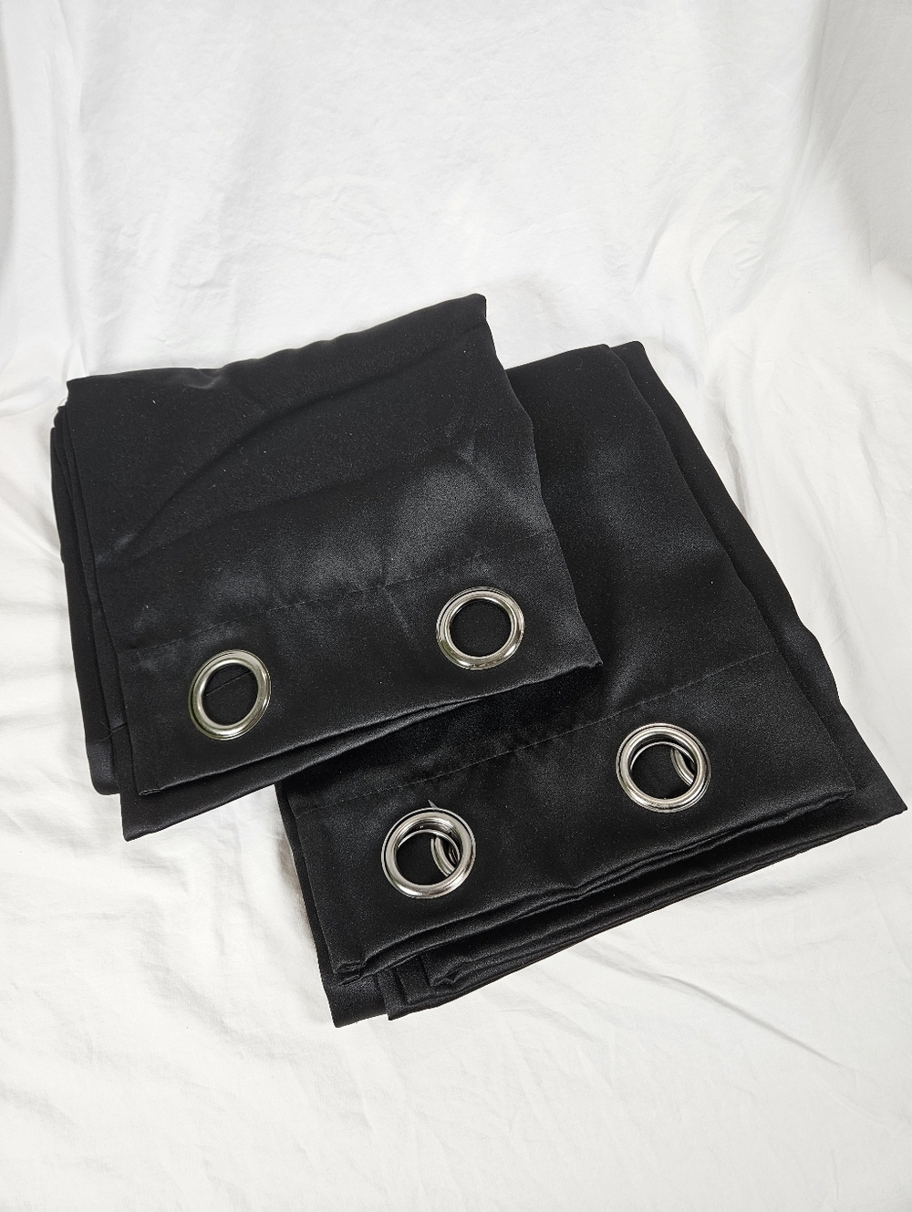 2 Panels Sun Zero Barrow Energy Efficient Grommet Curtain Panels Black